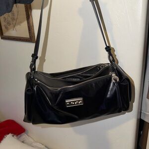 Sleek Black Shoulder Bag